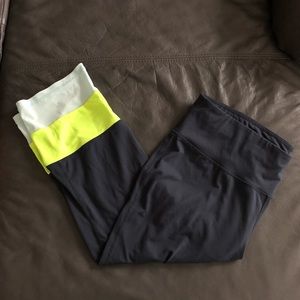 Livi Active Three Color Mesh Accent Crop Leggings